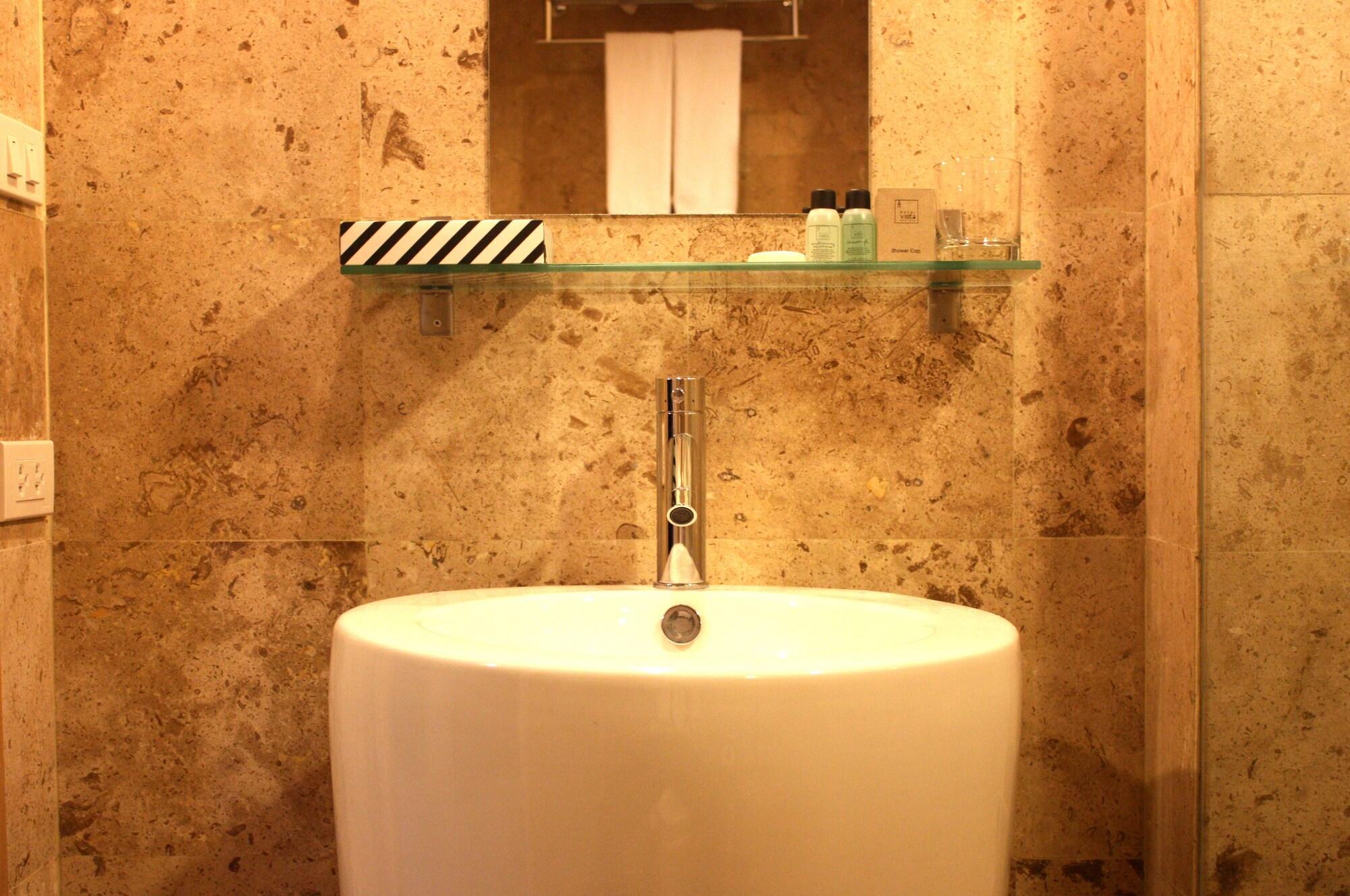 Hotel Vista Express Бангкок Экстерьер фото