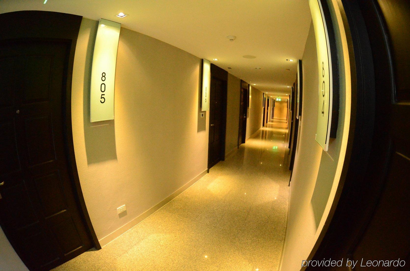 Hotel Vista Express Бангкок Экстерьер фото