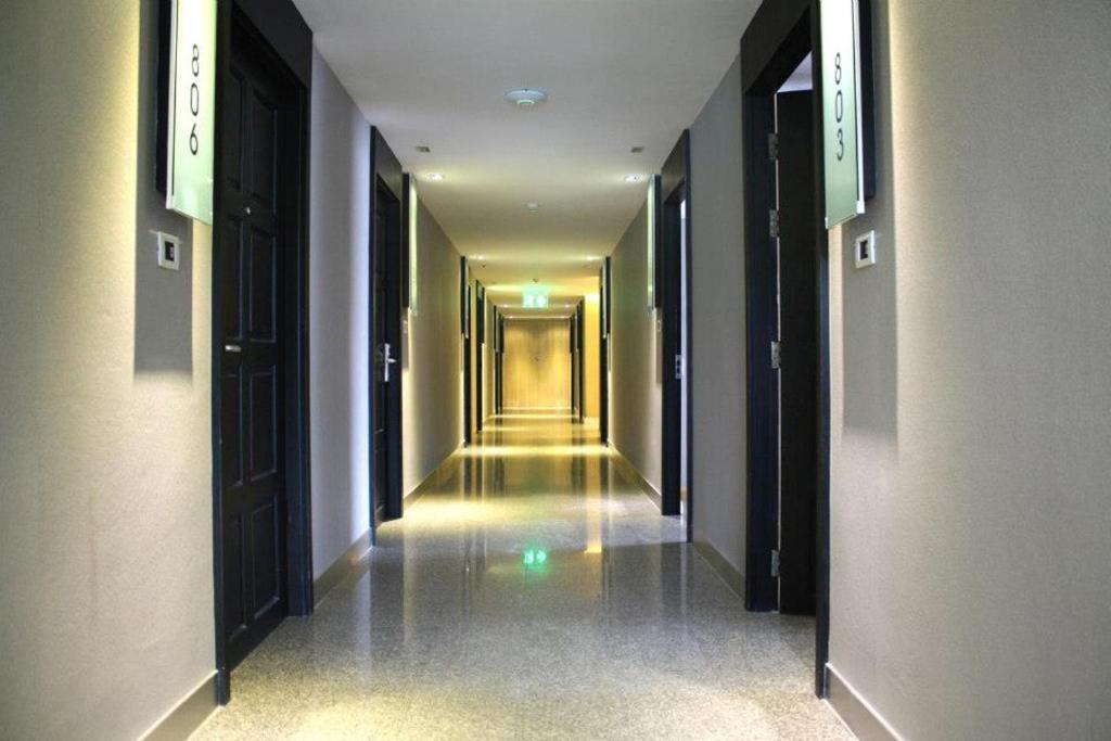 Hotel Vista Express Бангкок Экстерьер фото