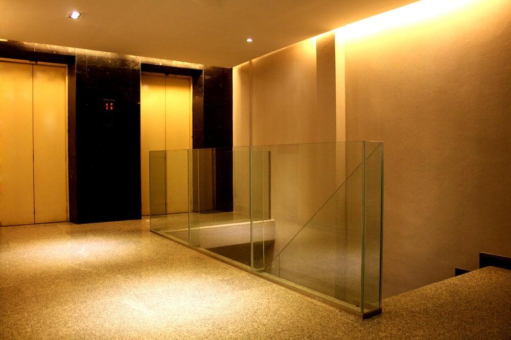 Hotel Vista Express Бангкок Экстерьер фото