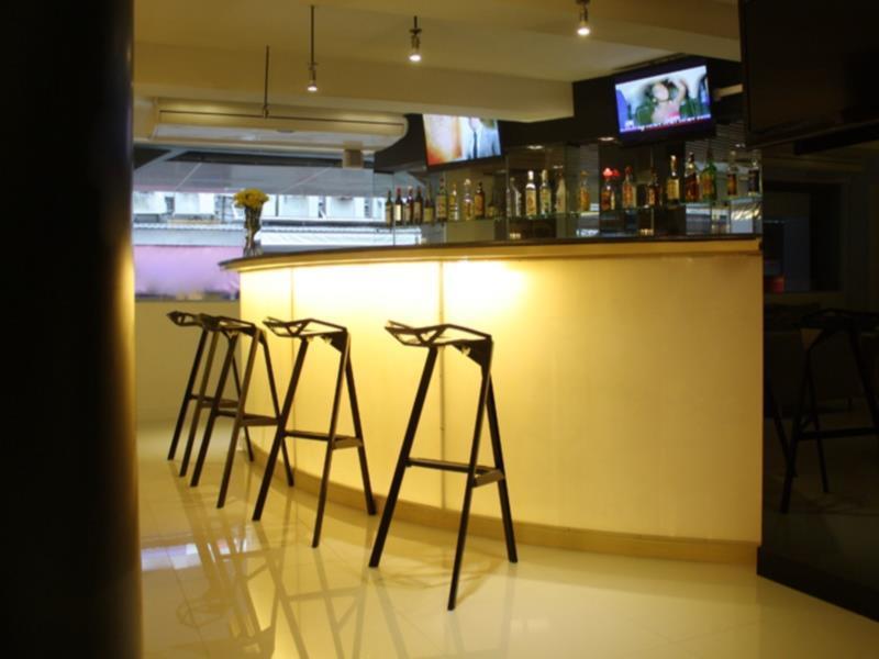 Hotel Vista Express Бангкок Экстерьер фото