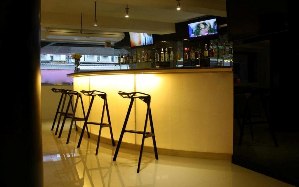 Hotel Vista Express Бангкок Экстерьер фото