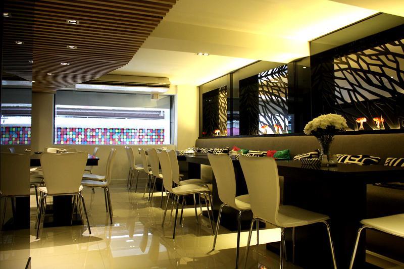 Hotel Vista Express Бангкок Экстерьер фото