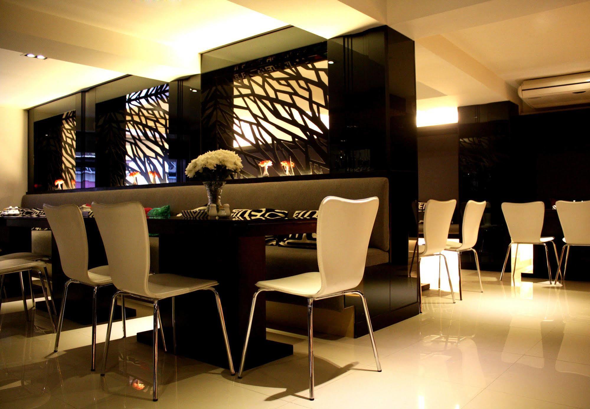 Hotel Vista Express Бангкок Экстерьер фото