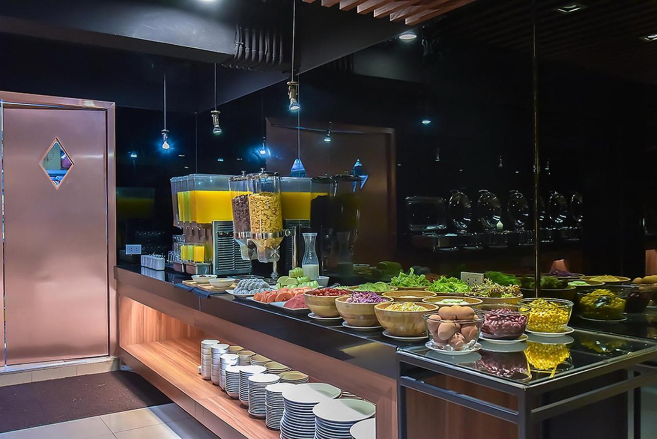 Hotel Vista Express Бангкок Экстерьер фото